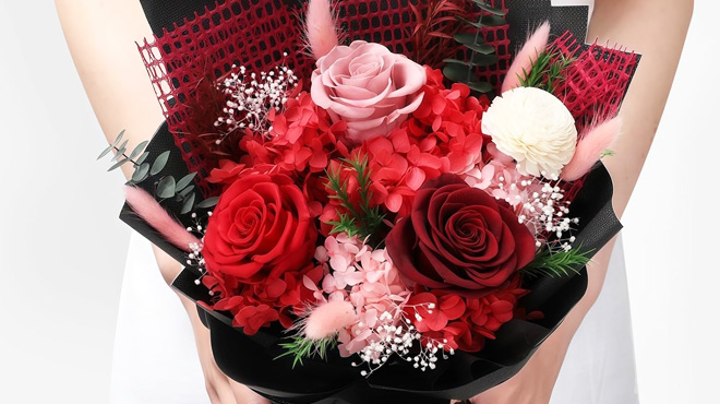 Red Flower Bouquets with Necklace