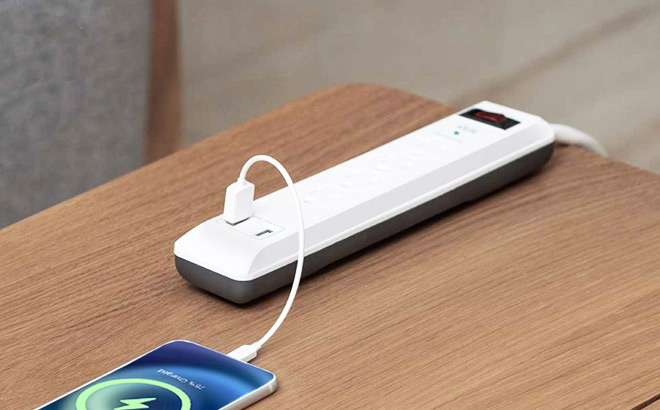 4 Outlet Surge Protector Power Strip