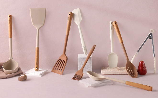 Carote 26 Piece Silicone Kitchen Utensil Set in White Color