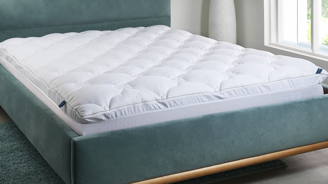Concierge Collection Flower Quilted Mattress Pad Concierge Collection Flower Quilted Mattress Pad
