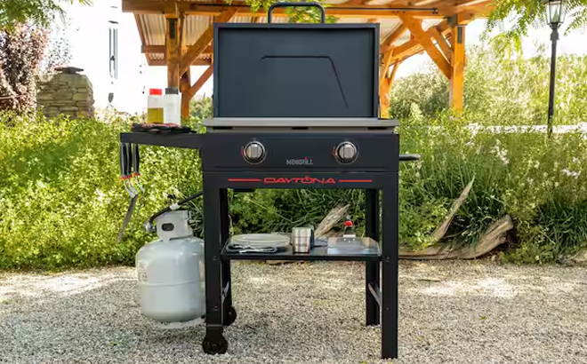 Daytona 2 Burner Propane Gas Grill 28 in Flat Top Griddle in Black with Lid Daytona 2 Burner Propane Gas Grill 28 in Flat Top Griddle in Black with Lid