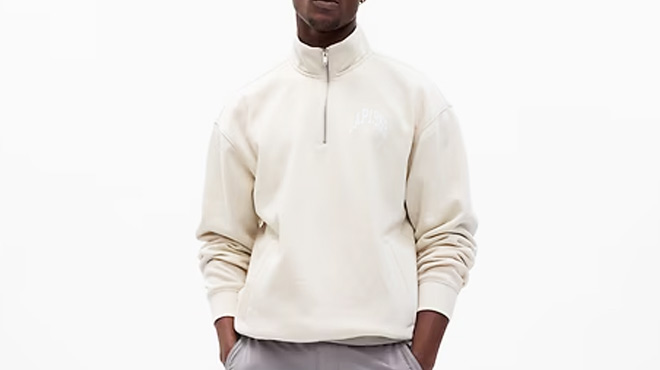 GAP Mens E Waist Modern Khakis in Straight Fit