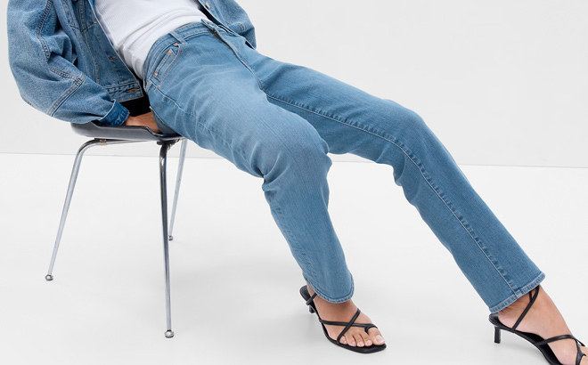 GAP Mid Rise Classic Straight Jeans