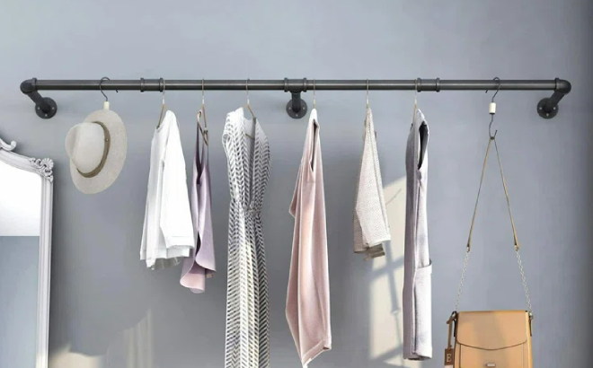 Kusilvak Metal Wall Mounted Clothes Rack