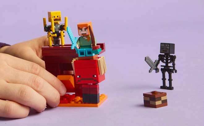 LEGO Minecraft The Nether Lava Battle Toy and Playset