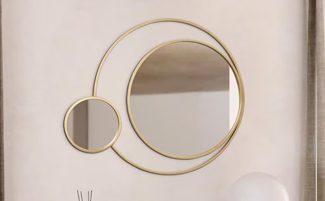 LuxenHome Round Gold Framed Wall Mirror LuxenHome Round Gold Framed Wall Mirror