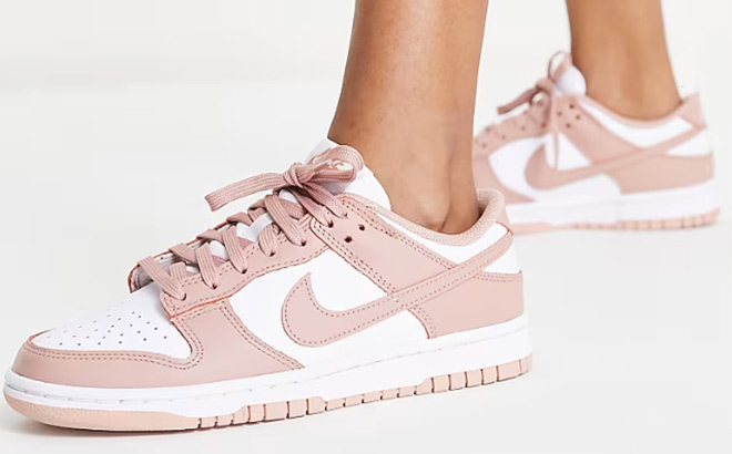 Nike Dunk Low Sneakers Pink