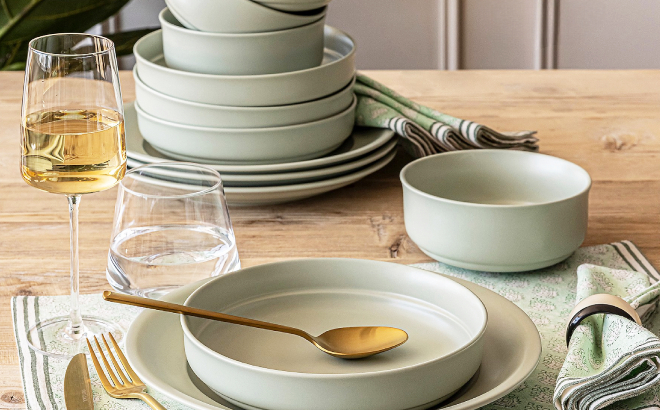 Over Back Rimmed 12 Piece Semi Matte Dinnerware Set