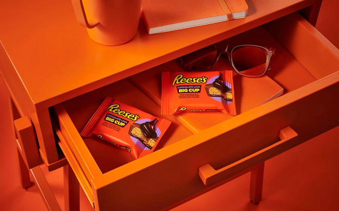 Reeses Big Cup Chocolate Lava Candy Packs in a Drawer Reeses Big Cup Chocolate Lava Candy Packs in a Drawer