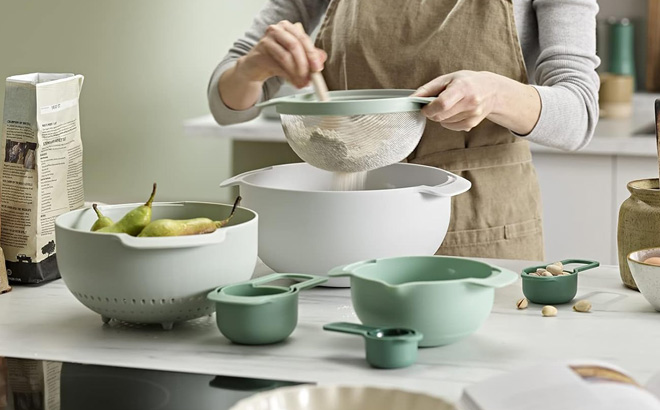 A Perswon Using Joseph Joseph 9 Piece Food Preparation Set A Perswon Using Joseph Joseph 9 Piece Food Preparation Set