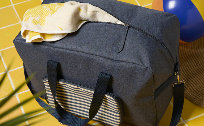 DSW Exclusive Free Weekender with Removable Pouch DSW Exclusive Free Weekender with Removable Pouch