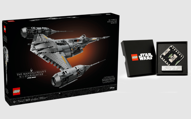 LEGO Star Wars The Mandalorians N 1 Starfighter and The Mandalorian and Grogu Display
