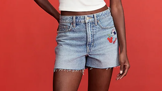 Old Navy x Disney Womens High Waisted OG Jean Cut Off Shorts Old Navy x Disney Womens High Waisted OG Jean Cut Off Shorts