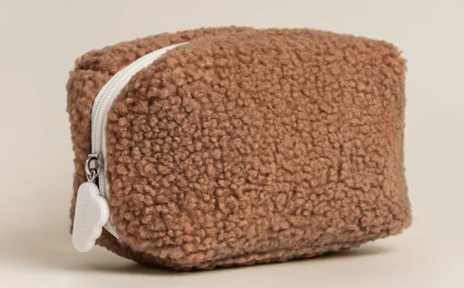 Summer Fridays Mini Cloud Pouch in Iced Coffee Summer Fridays Mini Cloud Pouch in Iced Coffee