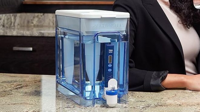 ZeroWater 32 Cup Water Filter Pitcher Dispenser