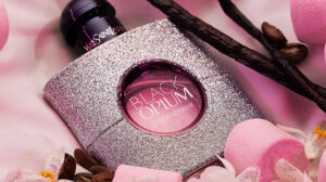 Yves Saint Laurent Black Opium Eau de Parfum Glitter