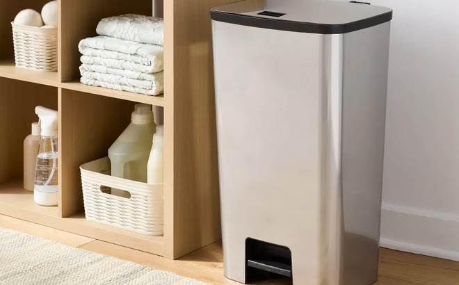 Brightroom 46L Plastic Step Trash Can Brightroom 46L Plastic Step Trash Can