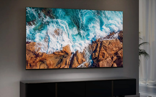 Hisense 65 Inch Class 4K Roku Smart TV