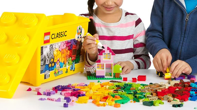 LEGO Classic Large Creative Brick Box Building Set