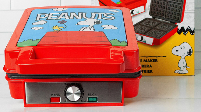 Peanuts Deluxe 4 Part Waffle Maker Peanuts Deluxe 4 Part Waffle Maker