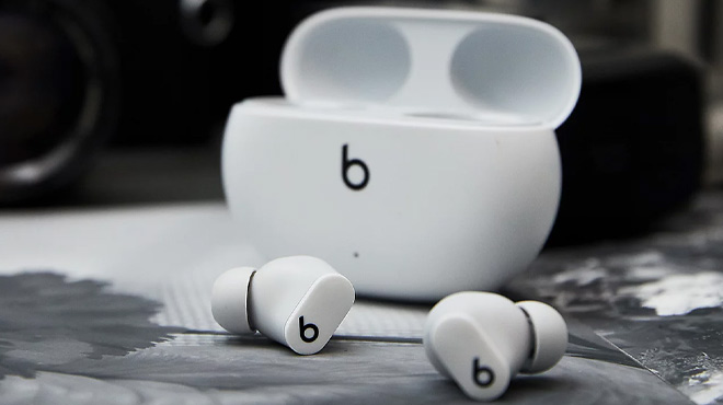 Beats Studio Buds in White Beats Studio Buds in White
