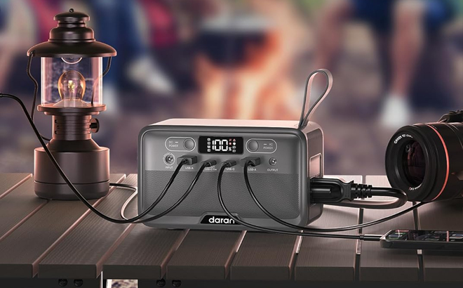 Daran Portable Power Station on a Table