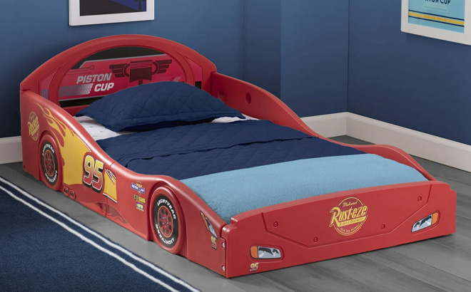 Disney Pixar Cars Lightning McQueen Plastic Sleep and Play Toddler Bed