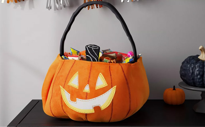 Hyde EEK Boutique Jumbo Pumpkin Halloween Trick or Treat Basket Hyde EEK Boutique Jumbo Pumpkin Halloween Trick or Treat Basket