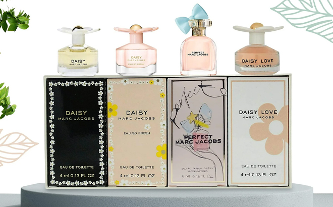 Marc Jacobs 4 Piece Ladies Mini Set