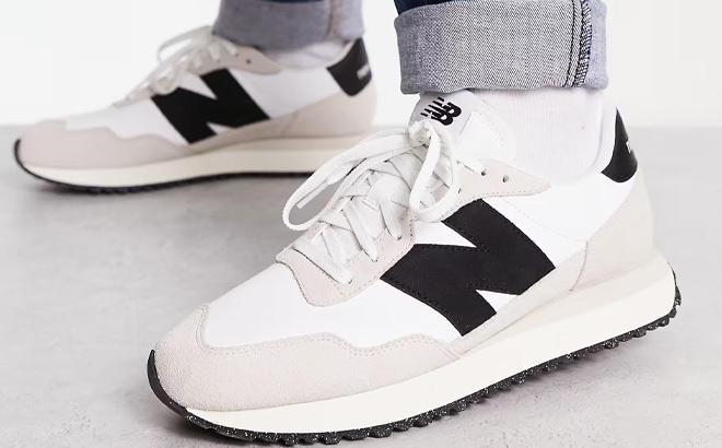 New Balance 237 Sneakers