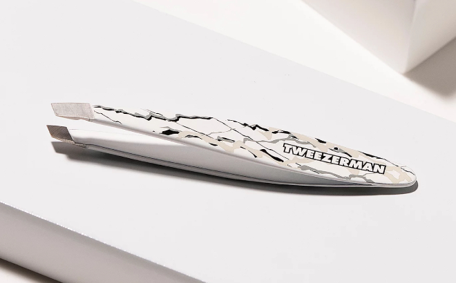 Tweezerman Mini Slant Patterned Tweezer