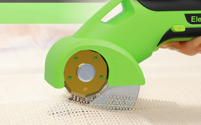 Virsin 4V 2000mAh Cordless Cardboard Cutter in Use
