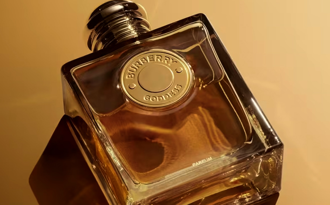 Burberry Goddess Eau de Parfum with Vanilla Lavender Burberry Goddess Eau de Parfum with Vanilla Lavender