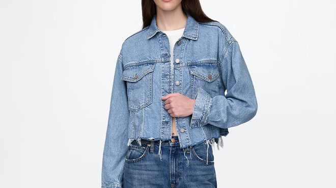 GAP Icon Denim Crop Jacket