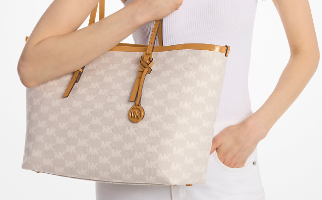 Michael Kors Quinn Large Logo Jacquard Tote Bag with Pouch Michael Kors Quinn Large Logo Jacquard Tote Bag with Pouch