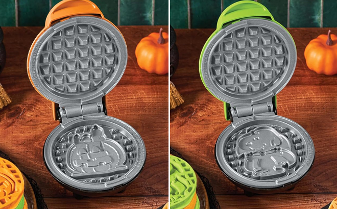 Peanuts x Dash Mini Waffle Makers