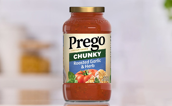 Prego Chunky Roasted Garlic and Herb Pasta Sauce 1