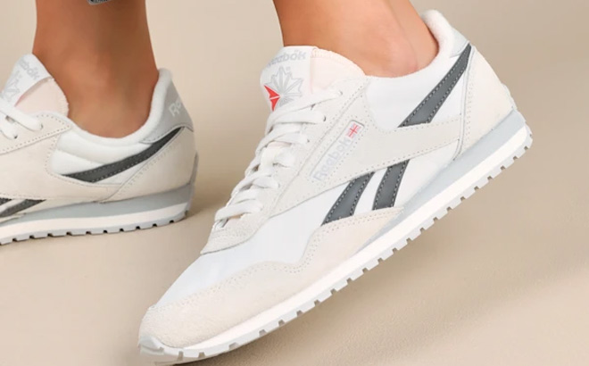 Womens Reebok Classic AZ Casual Shoes Womens Reebok Classic AZ Casual Shoes