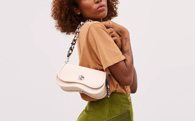 Coach Outlet Wavy Dinky Bag In Coachtopia Leather Coach Outlet Wavy Dinky Bag In Coachtopia Leather