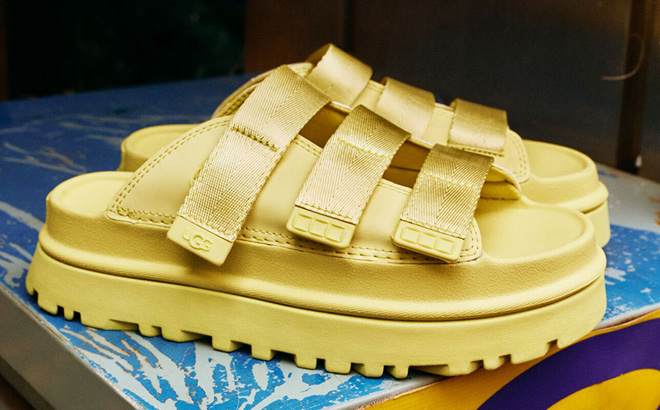 UGG GoldenGlow Womens Slides UGG GoldenGlow Womens Slides