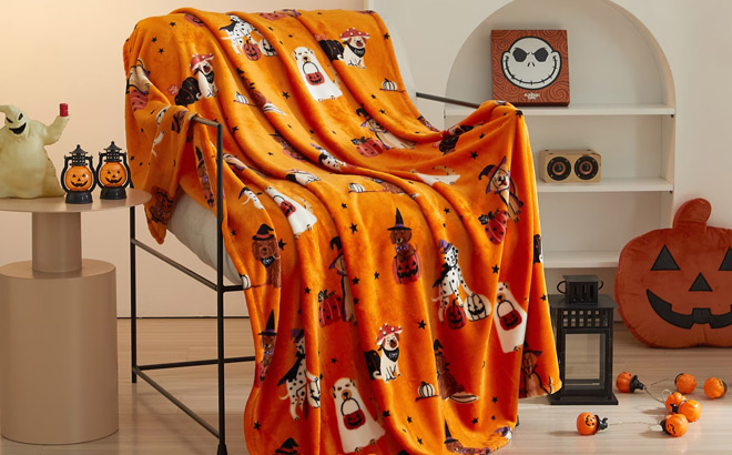 Way To Celebrate Dogs and Pumpkins Plush Couch Throw Blanket Way To Celebrate Dogs and Pumpkins Plush Couch Throw Blanket