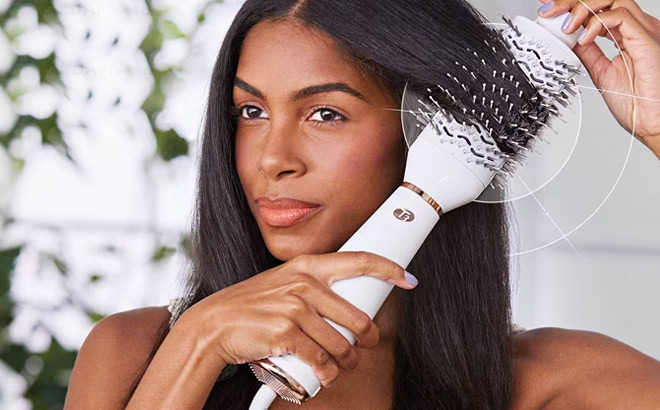 T3 AireBrush Smoothing and Volumizing Hair Dryer Brush
