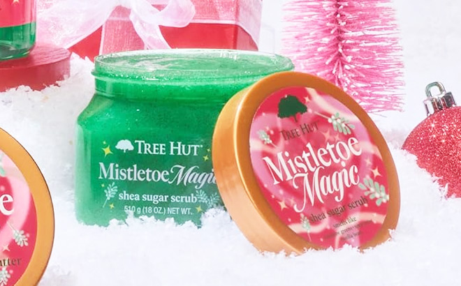 Tree Hut Mistletoe Magic Scrub
