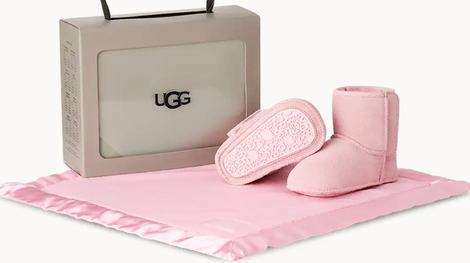 UGG Baby Boots Blanket Set