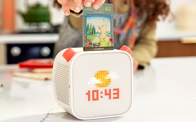 Yoto Player and Charlottes Web Card Yoto Player and Charlottes Web Card