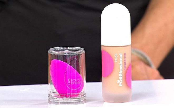 Benefit Cosmetics 2 Piece Beauty Set