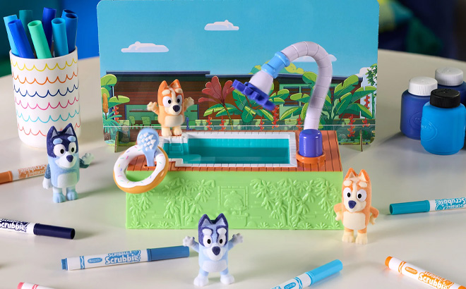 Crayola Scribble Scrubbies Bluey Poolside Playset