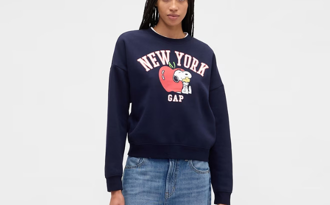 GAP Factory Womens Peanuts Sweatshirt