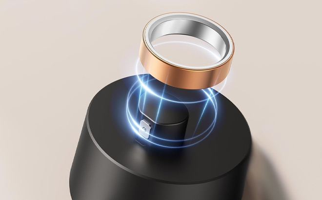 Munbyn Smart Ring on the Charging Station