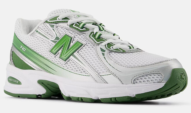 New Balance 740 Shoe
